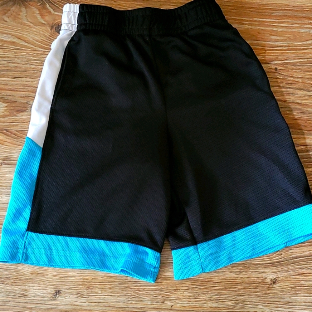 Garanimals boy's shorts